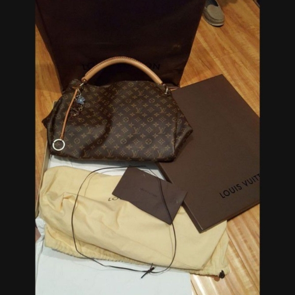 MM MONOGRAM USED 1 TIME - Picture 5 of 5